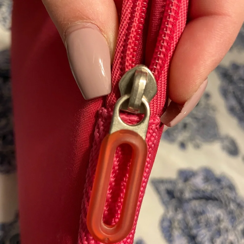 Laptop sleeve